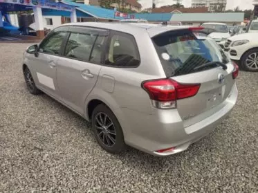 Toyota Fielder 