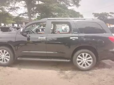 Toyota Sequoia