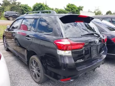 Toyota Fielder 