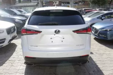 Lexus NX300h Hybrid