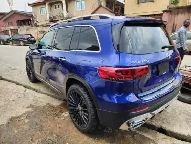 Mercedes-Benz GLB 250