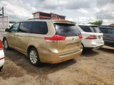 Toyota Sienna