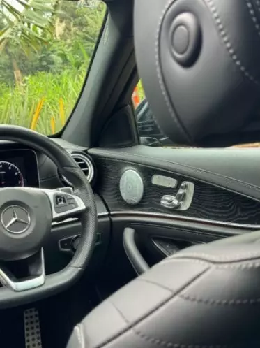 Mercedes-Benz E200