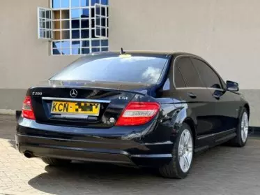 Mercedes-Benz C200