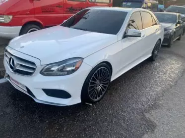 Mercedes-Benz E 300