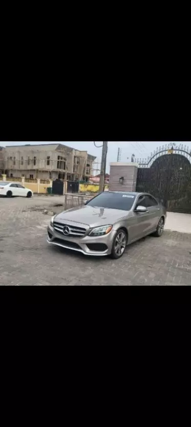 Mercedes-Benz C 300