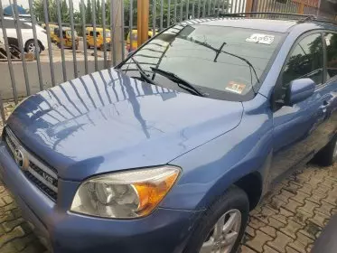 Toyota RAV 4