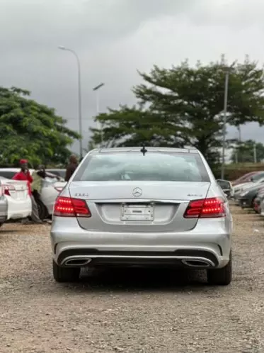 Mercedes-Benz E350