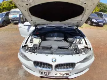 BMW 330i