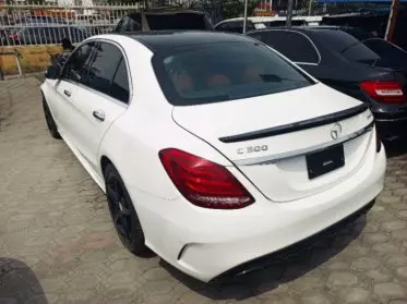Mercedes-Benz C 300