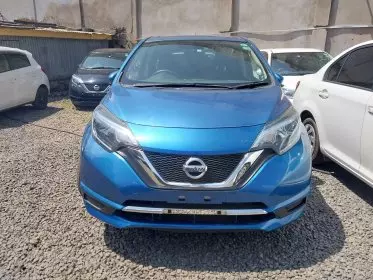 Nissan Note medalist