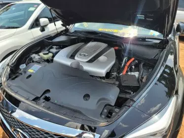 Nissan Fuga Hybrid