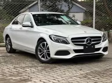 Mercedes-Benz C220