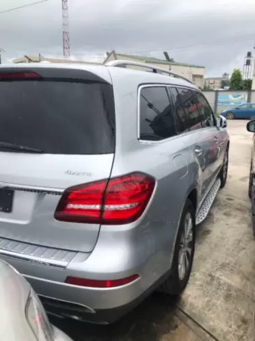 Mercedes-Benz GLS 450