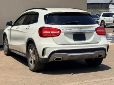 Mercedes-Benz GLA 180