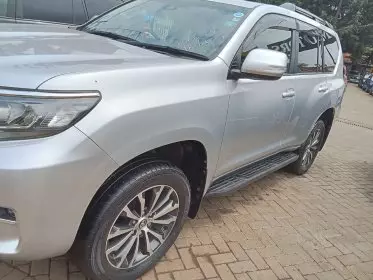 Toyota Land Cruiser Prado TX L