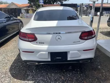 Mercedes-Benz C 300