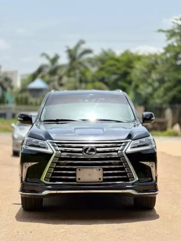 Lexus LX 570