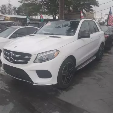 Mercedes-Benz GLE 400