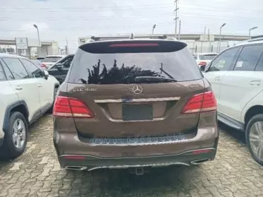Mercedes-Benz GL 400