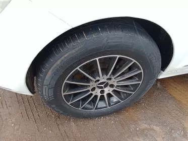 Mercedes-Benz C200