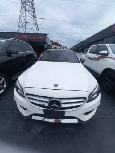 Mercedes-Benz C 400
