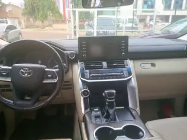 Toyota Landcruiser 300 VX