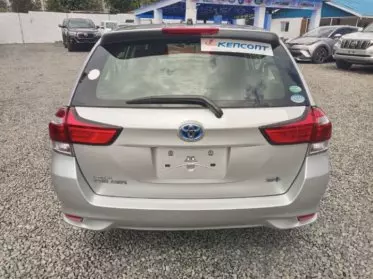 Toyota Fielder 