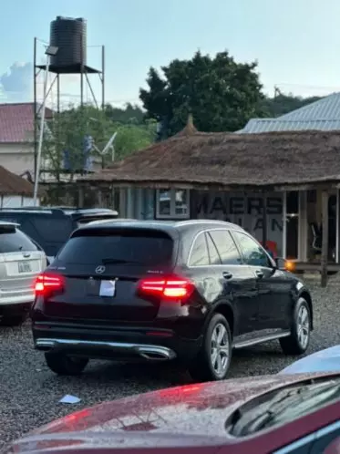 Mercedes-Benz GLC 300