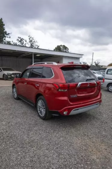 Mitsubishi Outlander hybrid 