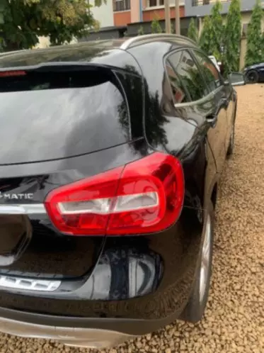 Mercedes-Benz 250