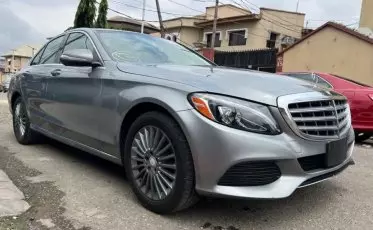 Mercedes-Benz C 300