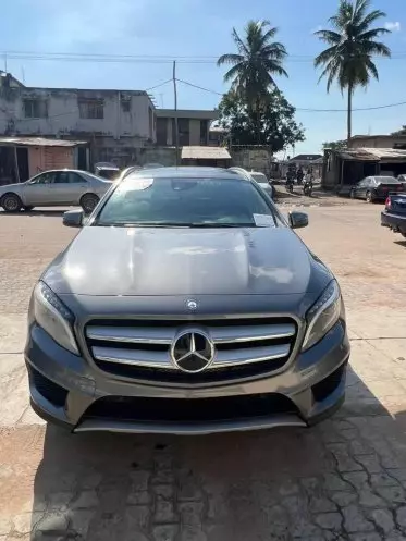 Mercedes-Benz GLA 250