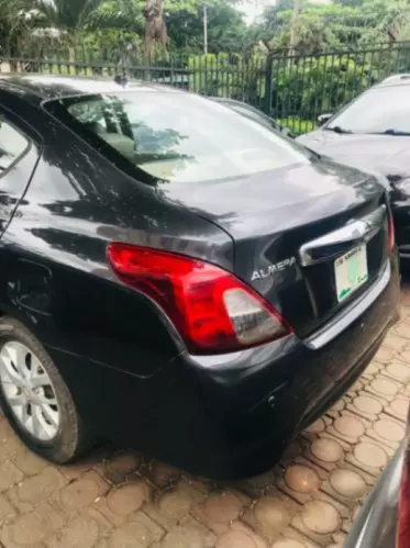 Nissan Almera