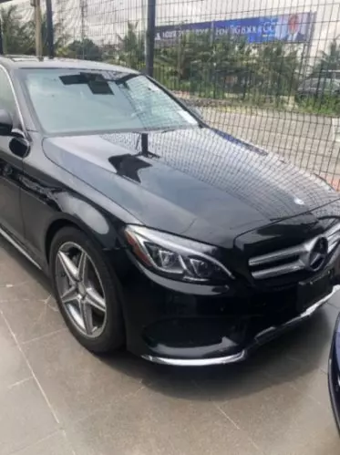 Mercedes-Benz C400