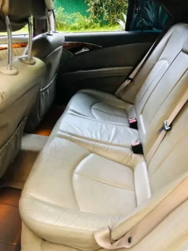 Mercedes-Benz E200