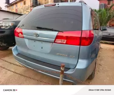 Toyota Sienna