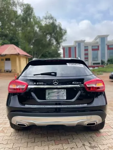 Mercedes-Benz GLA 250