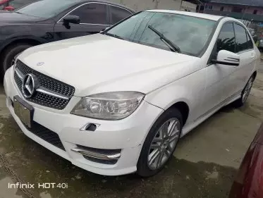 Mercedes-Benz C 300