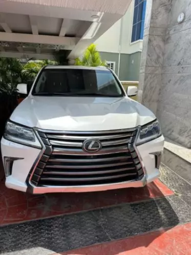 Lexus LX 570