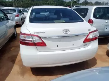 Toyota Premio
