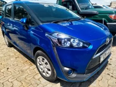 Toyota Sienta