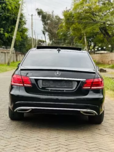 Mercedes-Benz E250
