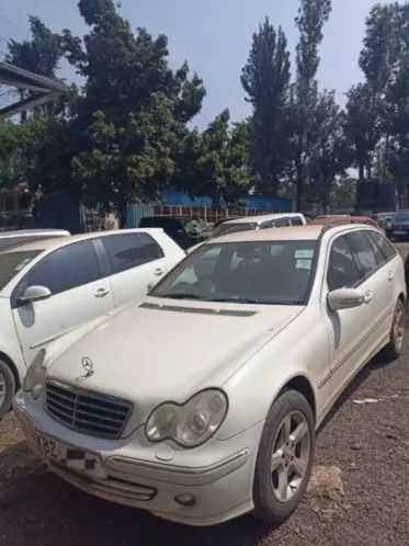 Mercedes-Benz C 180