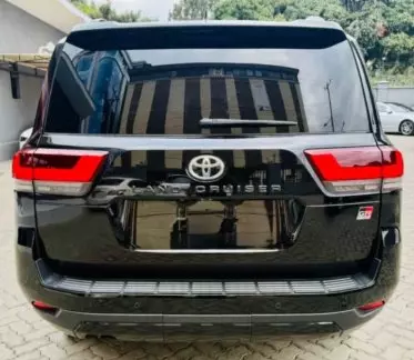Toyota Landcruiser 300 GR Sport
