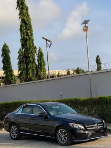 Mercedes-Benz C 300