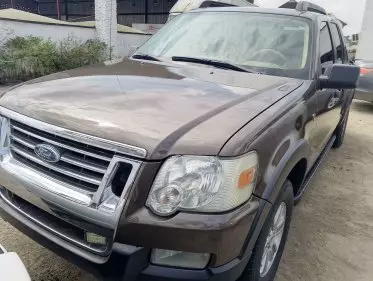 Ford explorer trac