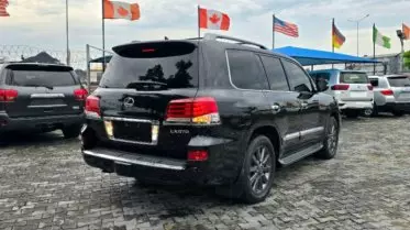 Lexus LX 570