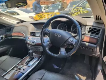 Nissan Fuga Hybrid