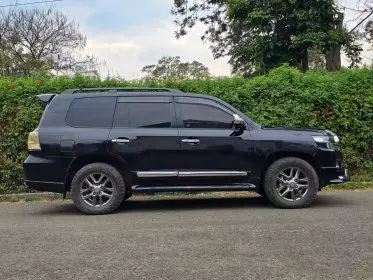 Toyota Landcruiser  V8